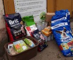 Zbiórka artykułów na potrzeby Schroniska dla bezdomnych zwierząt Azorek w Obornikach Foto